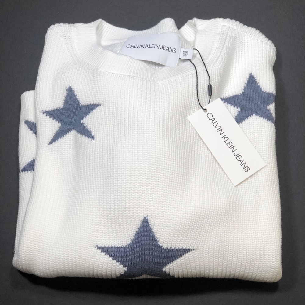 NEW⭐️HOST PICK🎉⭐️CALVIN KLEIN JEANS SWEATER - Picture 2 of 11